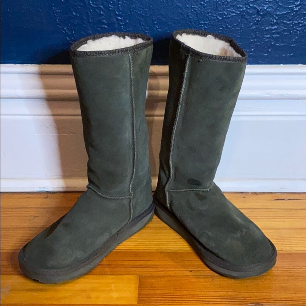 CLEARANCE Emu Australia Women's Stinger Hi Genuine Shearling Boot Olive 37 GUC